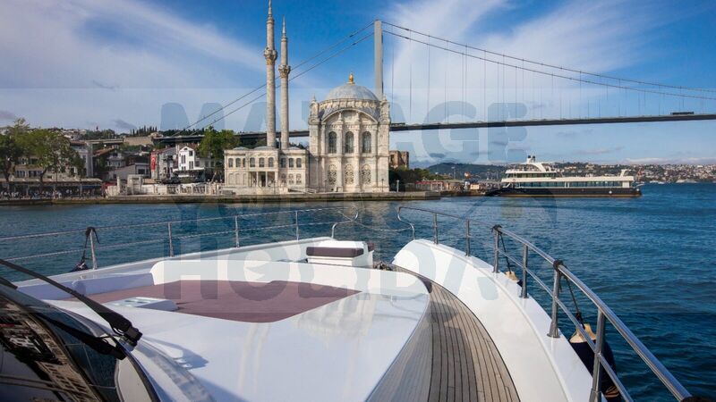 İstanbul : Özel Dolmabahçe Sarayı , Galata Kulesi ve İstanbul Boğazı Tekne Turu