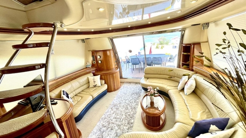Private Yacht: Azimut 68 | 22 Meter | Morning Tour