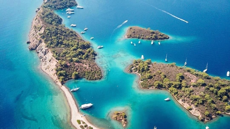 Fethiye: Öğle Yemeği ve Transferli  12 Adalar Tekne Turu